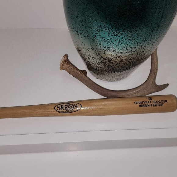 Mini Louisville Slugger - Picture 3 of 5